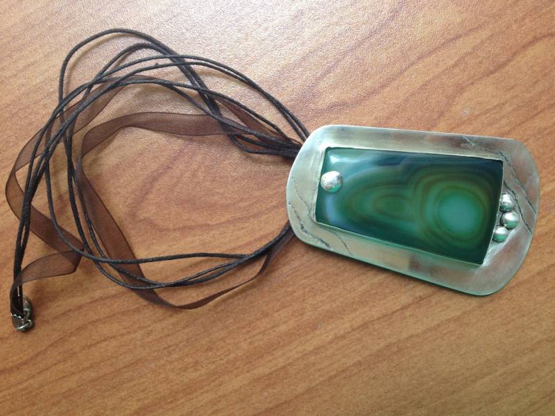 Grüner Agate Onyx Auf Silbernem Rückplatte Halskette-Wunderbares Geschenk Für Jeden Tag Tragen Grüner Agate Onyx Auf Silbernem Rückplatte Halskette-Wunderbares Geschenk Für Jeden Tag Tragen von BeadsHead