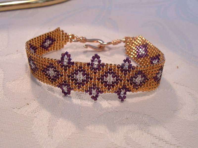 Zartes Und Schönes Armband in Goldton Lila Mit Silber von BeadsHead