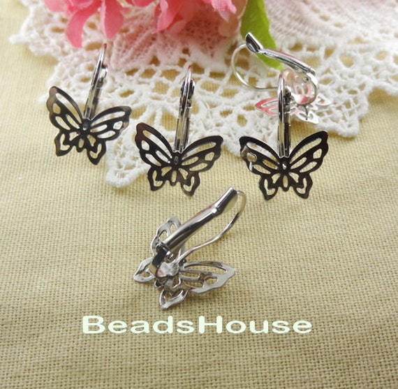 12 Stück Versilberte Ohrstecker Mit Mini-Schmetterling | Nickelfrei von BeadsHouse