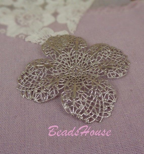 6 Stück | 68x68mm Versilbert Auf Messing Mit Filigranen Blütenblattanhängern .nickelfrei von BeadsHouse