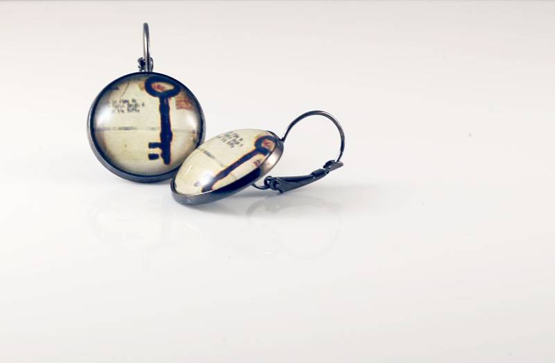 Antike Schlüssel Ohrringe, Schlüsselanhänger Foto, Bild-Schmuck, Rotguss Schwarz, Bild Ohrringe von BeadsMe