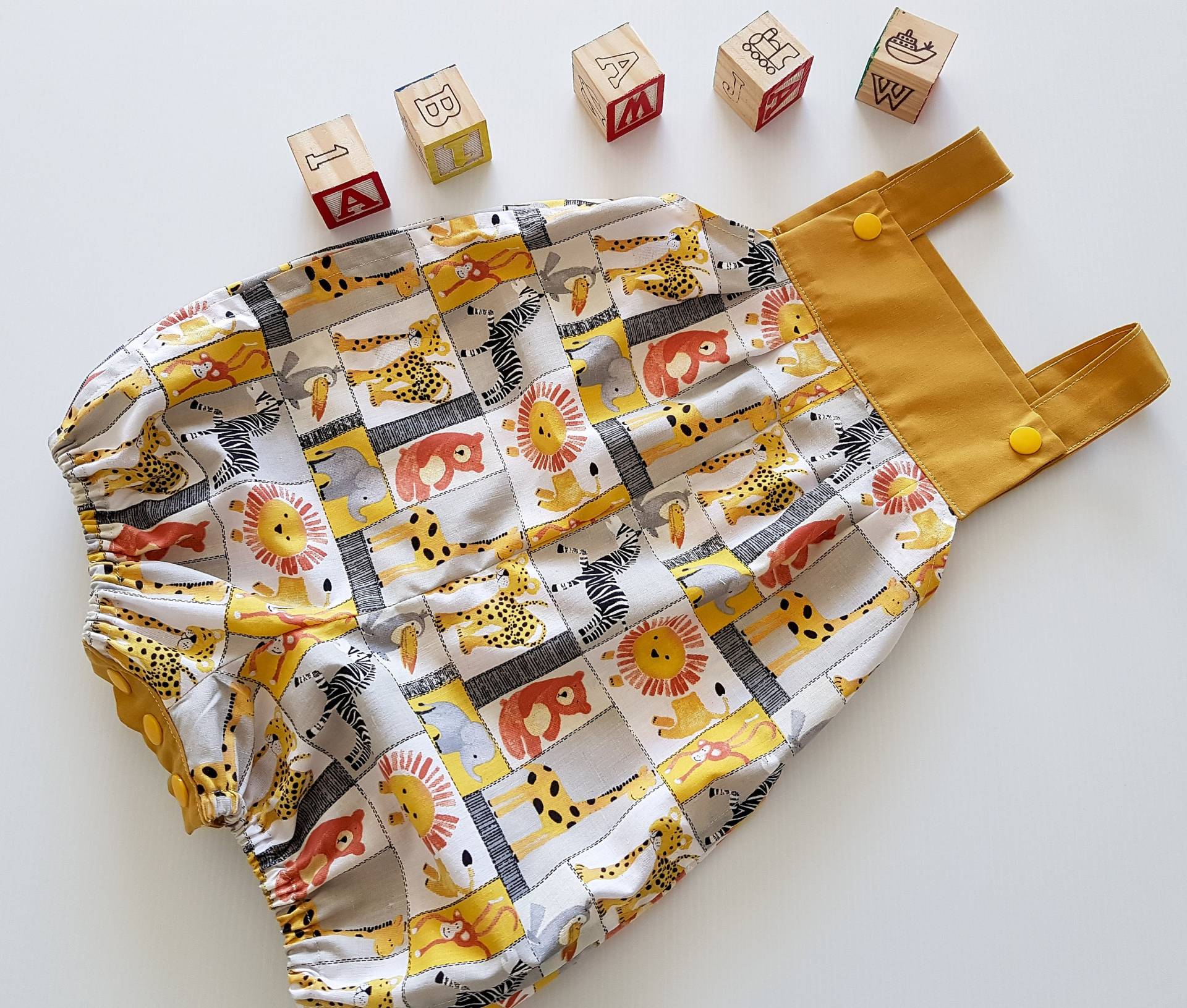 Auf Safari Strampler, Jungen Tier Senf Strampler von BeadsMe