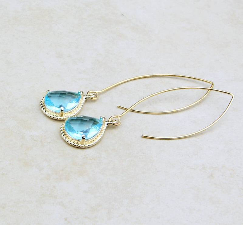 Baby Blue Glasohrringe Mit Einem Glänzenden Vergoldeten Rahmen von BeadsMe