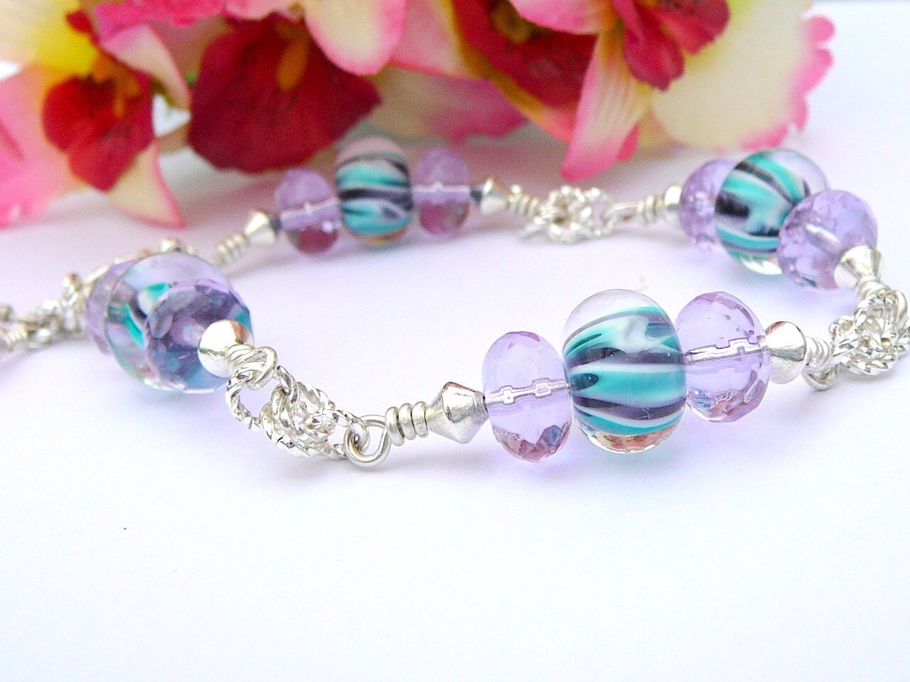 Eisblau Armband Mit Einem Hauch Lavendel von BeadsMe