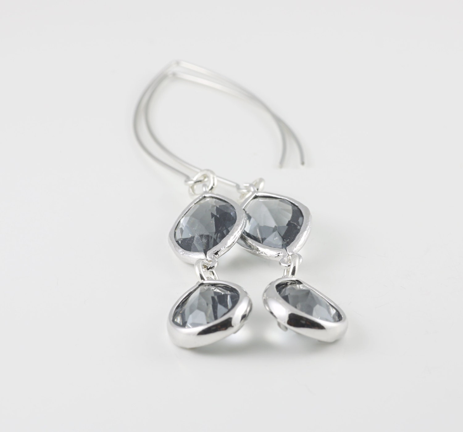 Holzkohle Glasohrringe, Silber Ton Umrahmt Teardrops von BeadsMe