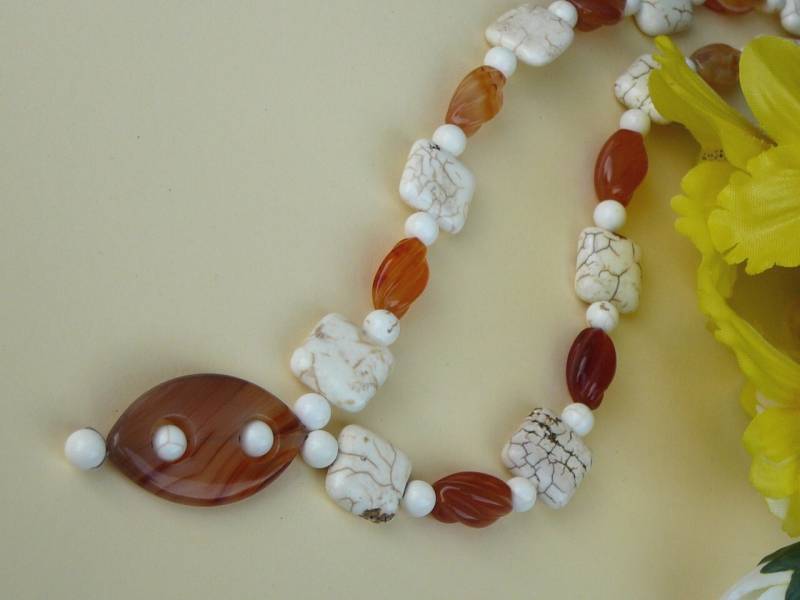 Karneol Und Howlith Perlen Halskette, Träume Erweckt Zum Leben von BeadsMe