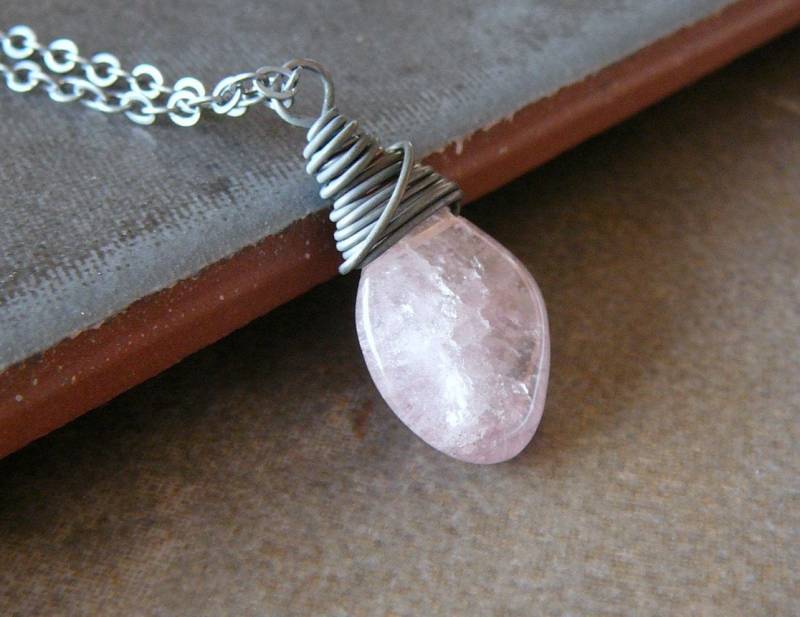 Knistern Quarz Nugget, Tansanit, Auf Einer Oxidierten Sterling Silberkette von BeadsMe