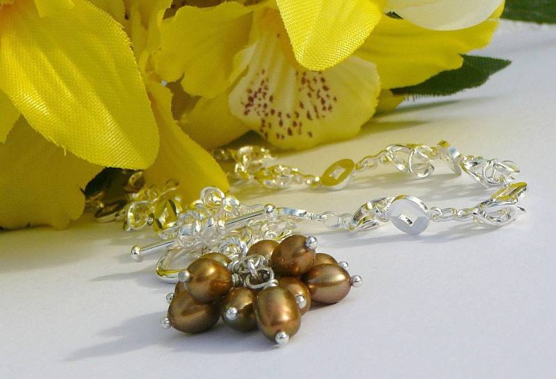 Muskatnuss Golden Cluster Halskette von BeadsMe