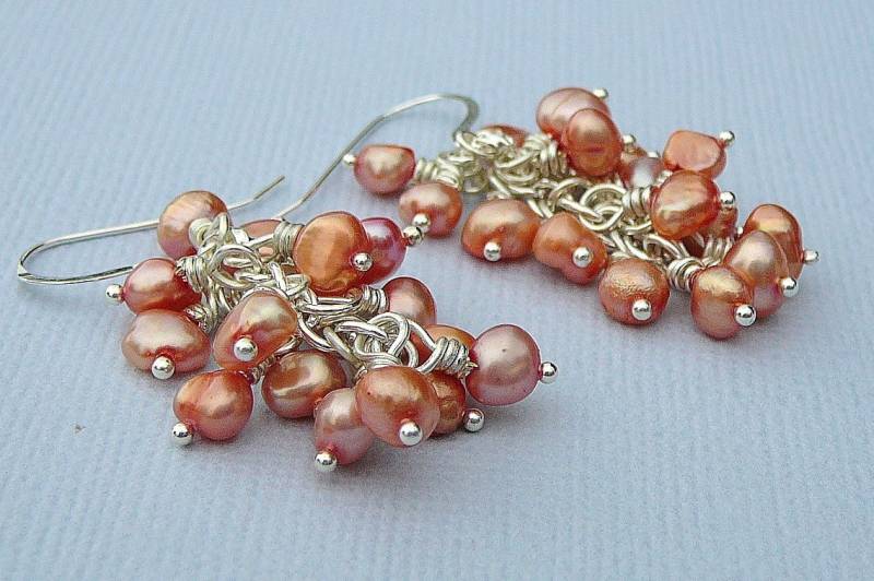 Orange Süßwasserperlen Cluster Ohrringe von BeadsMe