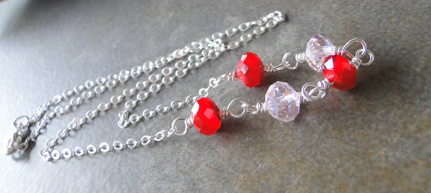 Rot Und Rosa Glas, Draht Gewickelt Kette von BeadsMe