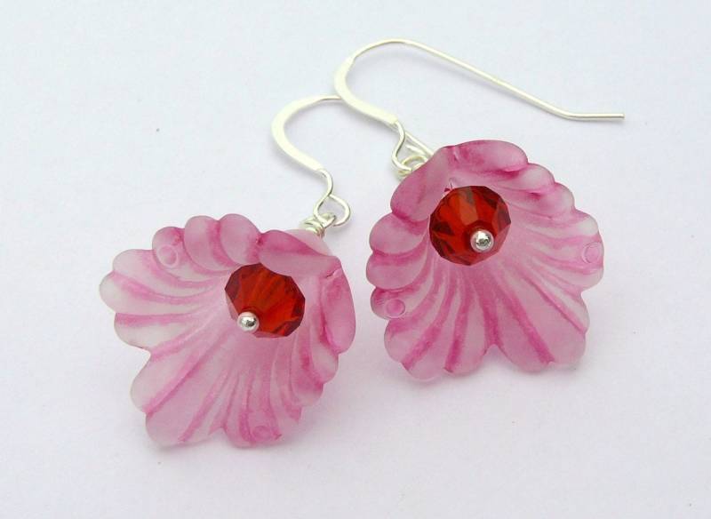 Rote Lilie Ohrringe Komplett Mit Blut Rot Swarovski-Kristallen von BeadsMe