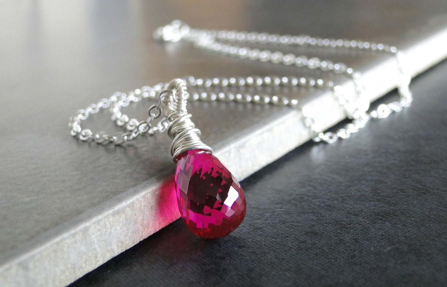 Roten Topas Kette Umwickelt An Einer Sterling Silberkette von BeadsMe