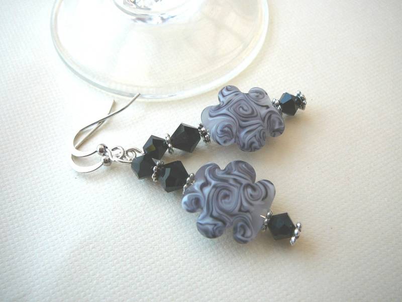 Schwarz Handmade Lampwork Ohrringe von BeadsMe