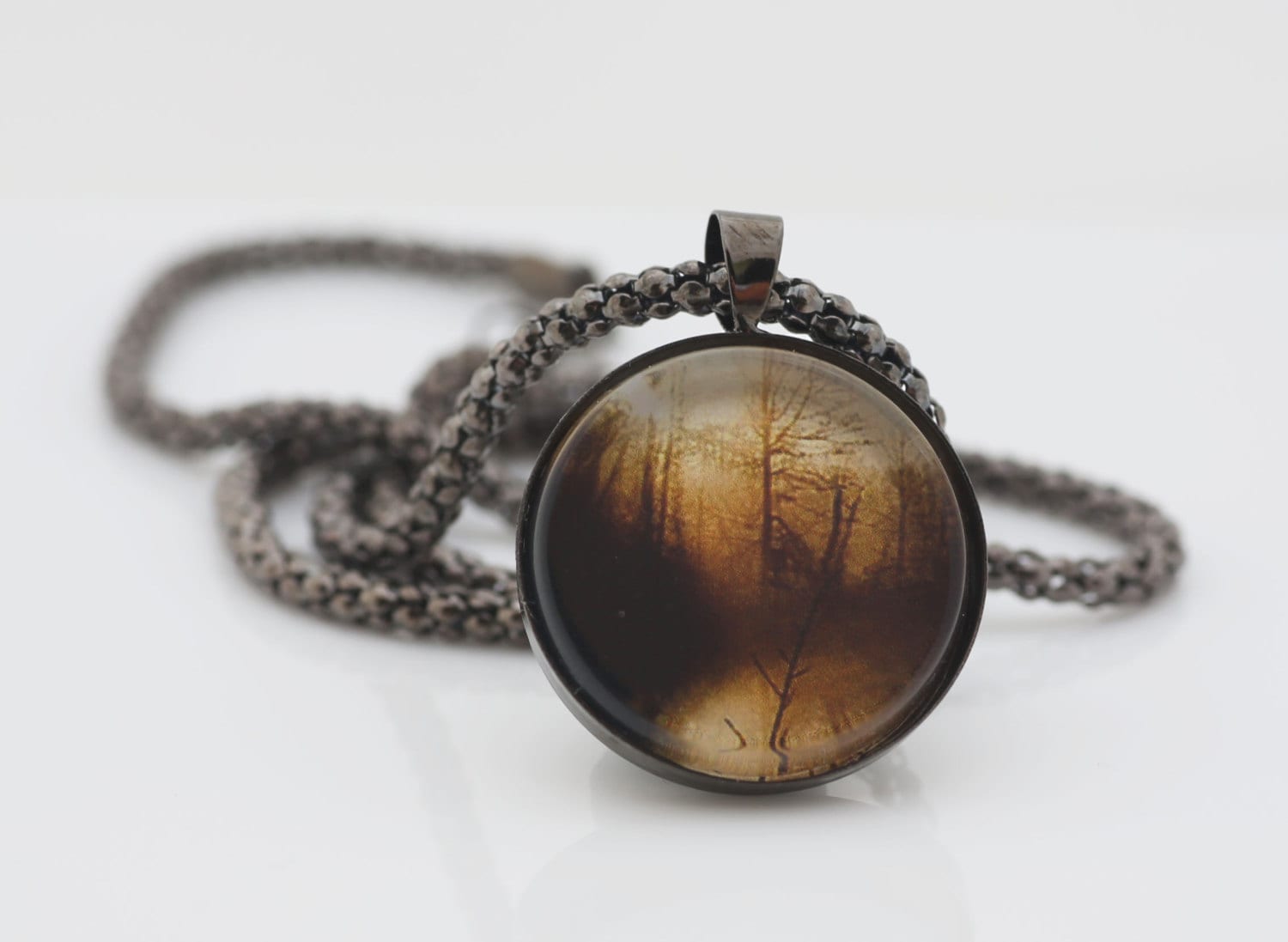 Sonnenuntergang Halskette, Rotguss Schwarz, Fine-Art Print, Foto-Schmuck von BeadsMe