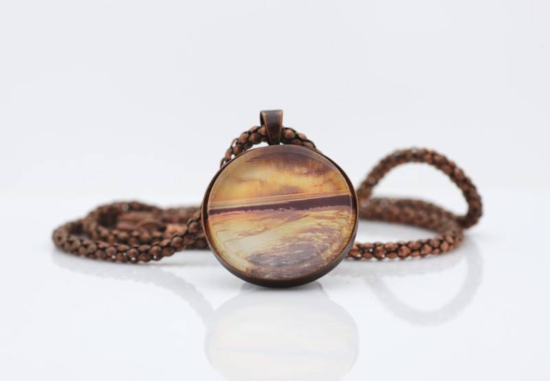 Sonnenuntergang Mit Spiegelung, Digitale Kunst-Halskette, Vintage Kupfer von BeadsMe