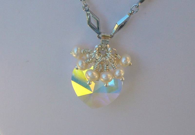 Swarovski Crystal Hearl Umgeben Von Süßwasser-Perlen, Kette von BeadsMe