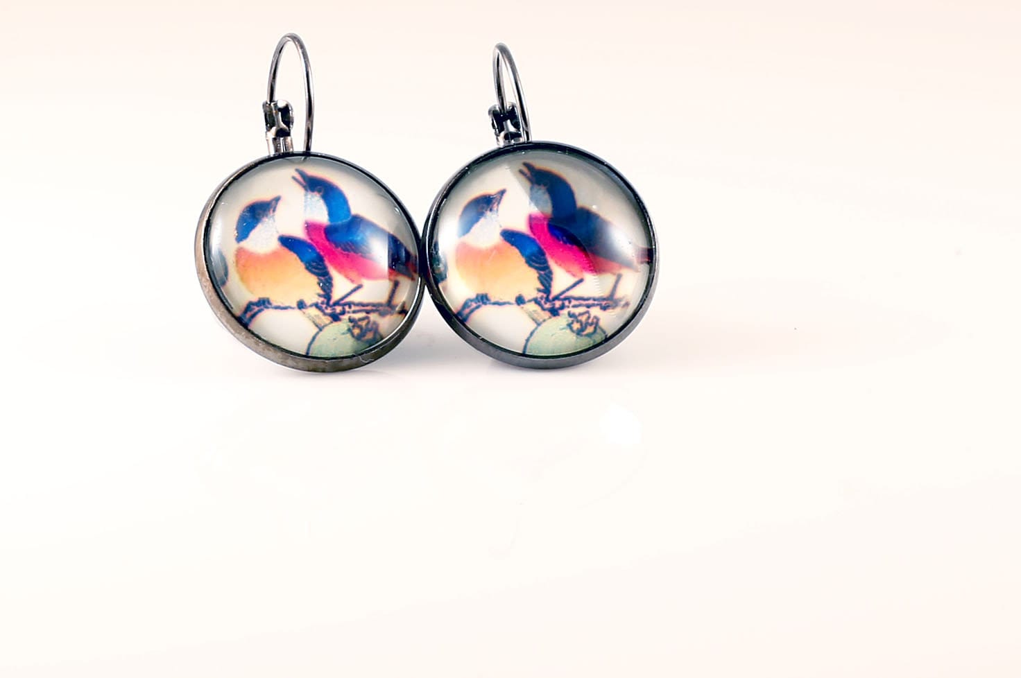 Vogelohrringe, Bild-Schmuck, Zwei Vögel Auf Einem Ast, Fine Art Vogelohrringe von BeadsMe