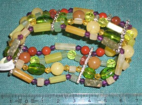 Sale - Flexibles Armband Aus Halbedelsteinen Und Glas "Zauberwald' 4Reihig in Grün- Pastelltönen von BeadsPerMinuteDE