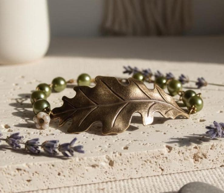 Oak Lea Charm Armband, Freundschaftsarmband, Cuff, Armreif Blatt, Armband Messing, Geschenk, Hochzeitsarmband von BeadsStory