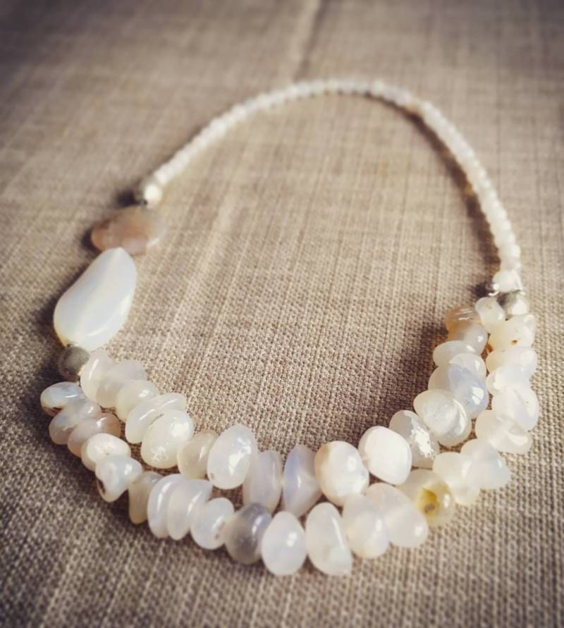 Rund Hals Halskette Weiße Steine Creme, Kurze Halskette, Ohrringe, Handgefertigt, Perlen Und Drähte, &draht, Ohrringe von BeadsWires