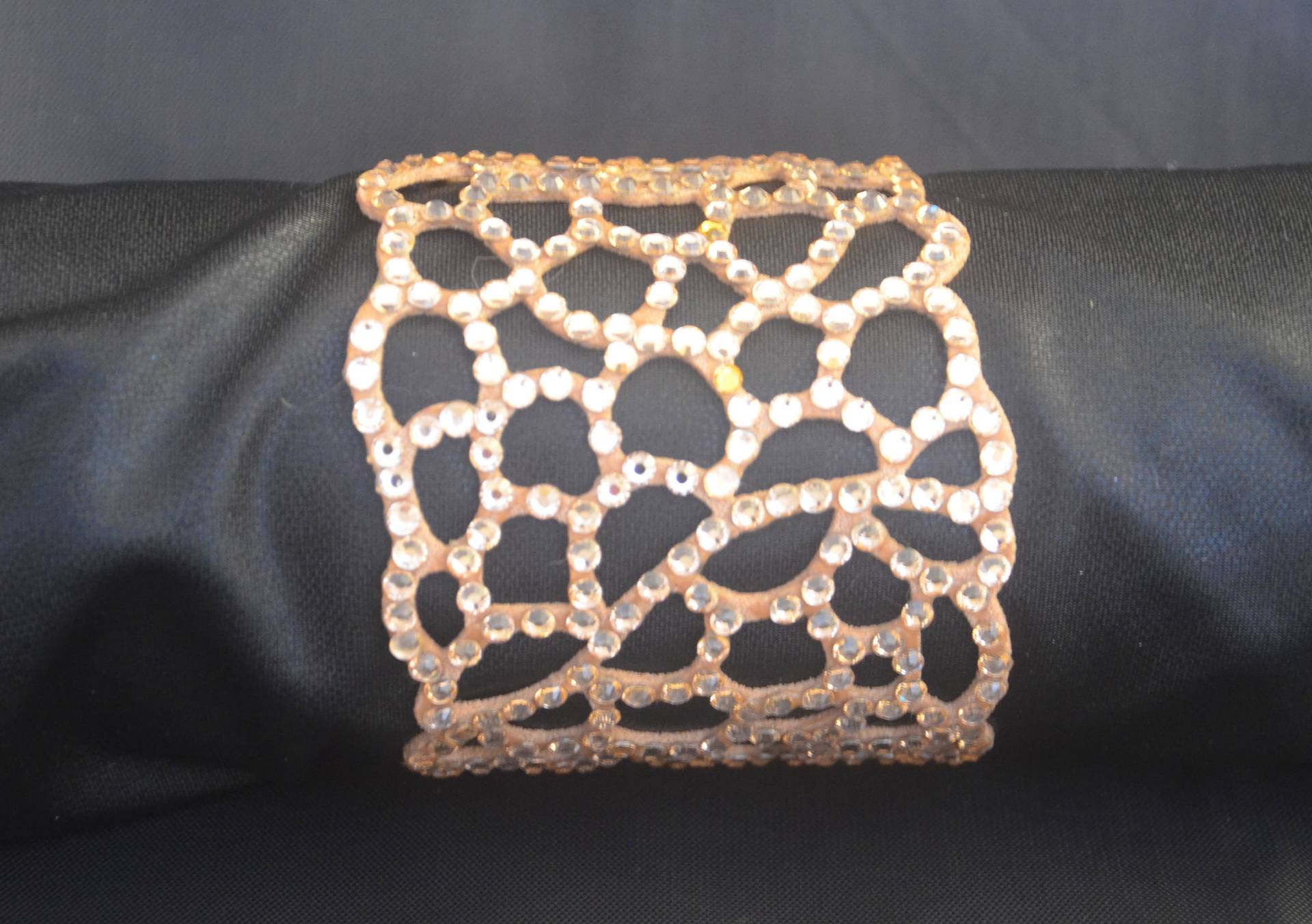 Wunderschönes Laser Cut Strass Armband von BeatDesignsForYou