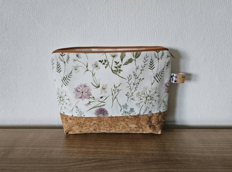 Kleiner Kulturbeutel Kulturtasche Kosmetiktasche Innenfächer Blumen Canvas Stoff Korkstoff Handgefertigt Neu von BeatesKreativShop