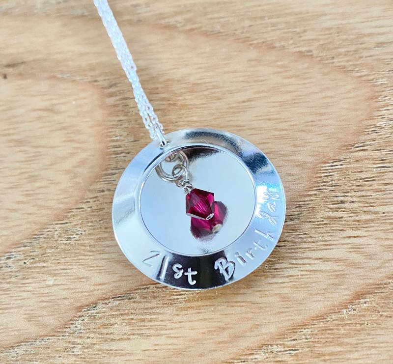 Personalisiertes Locket Collier Handgestempelt Swarovski Geburtsstein Kristalle von BeatificJewellery