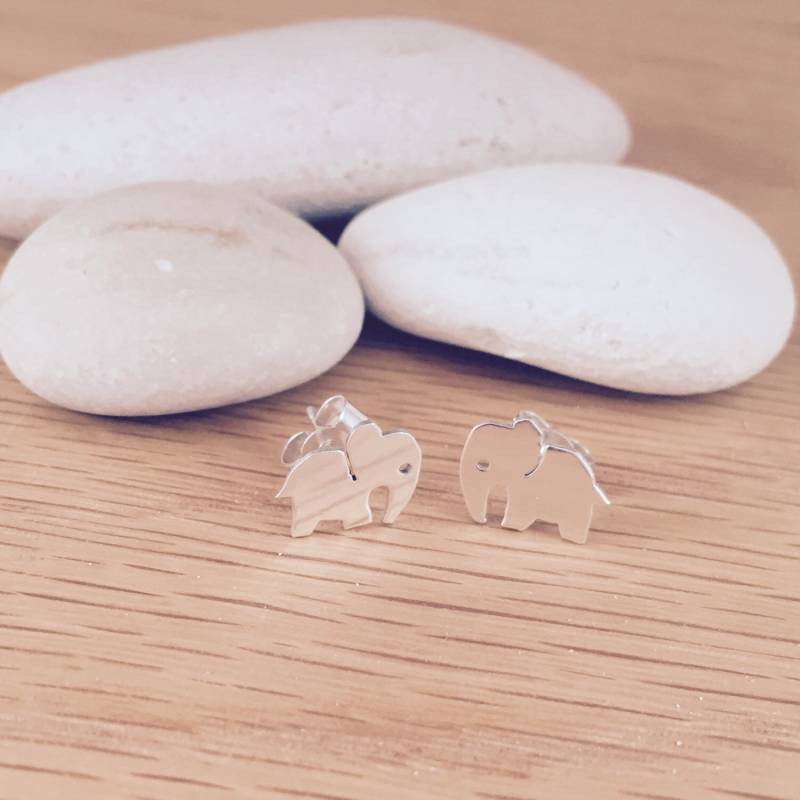 sterling Silber Ohrringe Elefant Ohrstecker Hand Geschnitten von BeatificJewellery