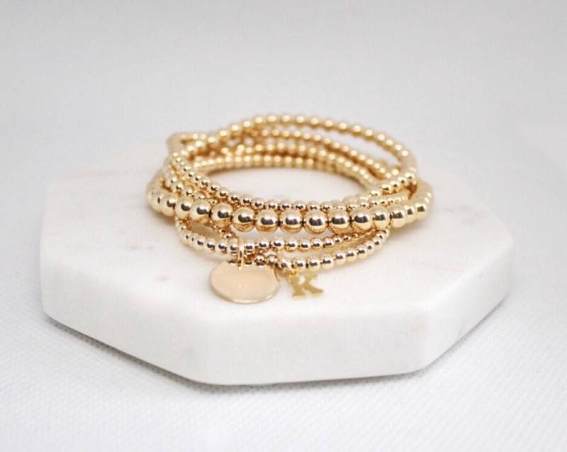 Gold Gefüllte Kugel Perlen Armband Set Von Fünf 14K Armbänder Mutter Geschenk Personalisiertes Anfangs B296 von BeaucoupdeBeads