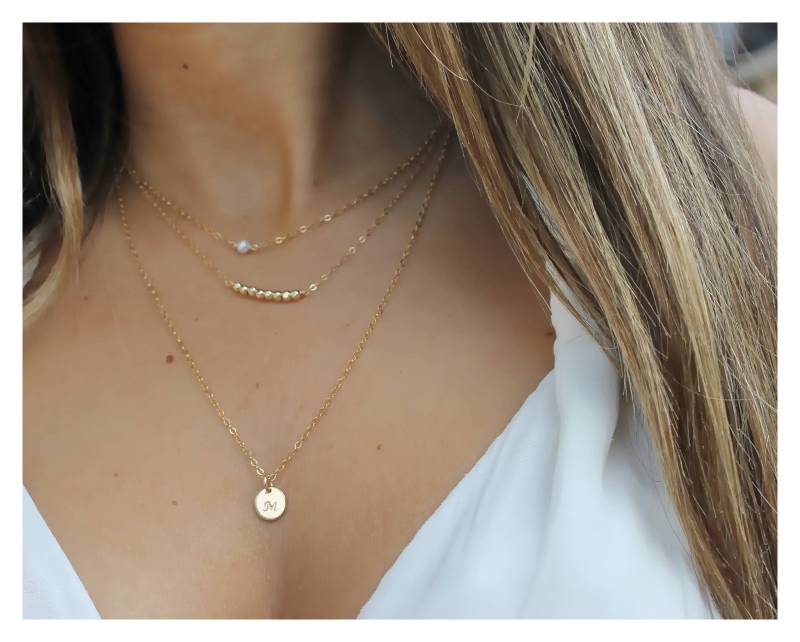 Gold Halskette Set Perle, Nugget, Initial Plättchen - 14K Filled von BeaucoupdeBeads