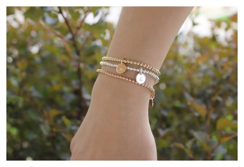 Personalisiertes Perlenarmband 14K Gold Filled, Roségold Oder Sterling Silber Initial Plättchen von BeaucoupdeBeads