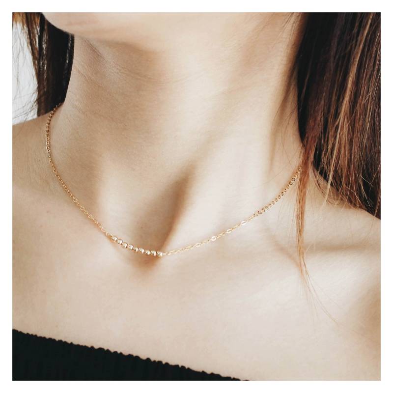 Gold Perlenhalskette 14K Gefüllte Nugget Perlen, Zarte Schichtung von BeaucoupdeBeads