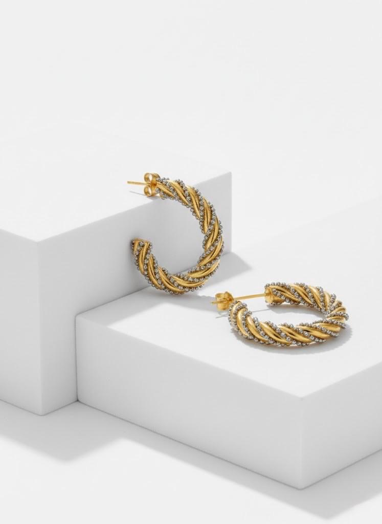 Zweifarbige Twisted Creolen, Gold Und Silber Edelstahl Statement Ohrringe von BeausancyBoutique