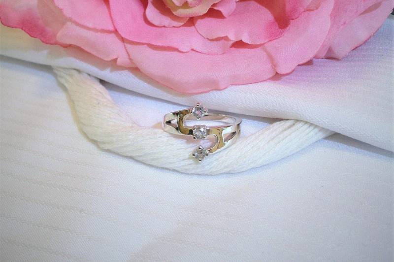 Dreifache Glitzerstein Weißer Topas Ring ~ 925 Sterling Silber Größe 6, 75 von BeautifulSeconds