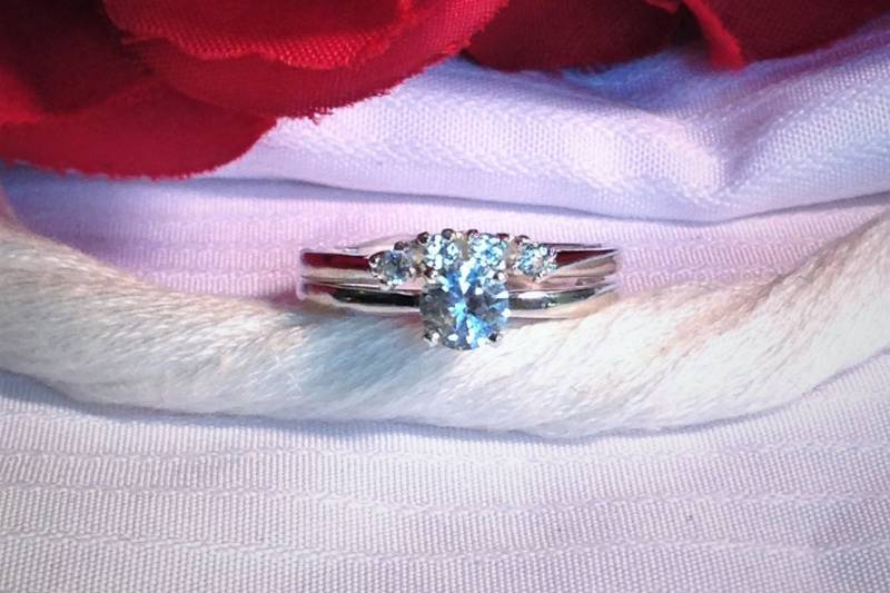 Elegante Weiße Saphir Hochzeit Ringset ~ 925 Sterling Silber Größe 6, 75 von BeautifulSeconds