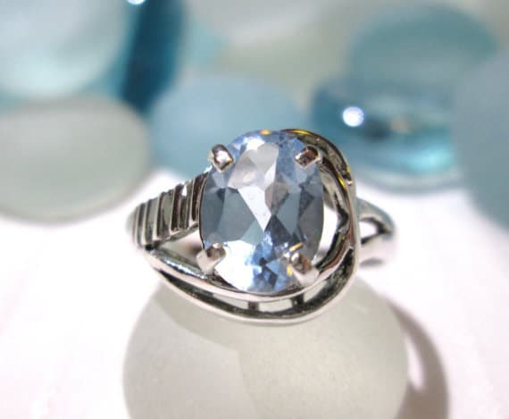 Schöne Ovale Blauer Topas Ring ~ 925 Sterling Silber Größe 7 von BeautifulSeconds
