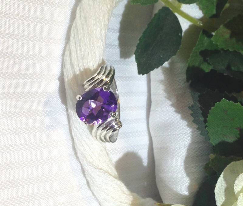 Schöne Solitär Amethyst Ring ~ 925 Sterling Silber Größe 6, 75 von BeautifulSeconds