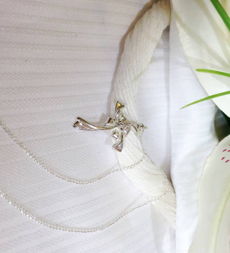 Schöne Weiße Topaz Kreuz Anhänger Und Kette ~ 925 Sterling Silber von BeautifulSeconds