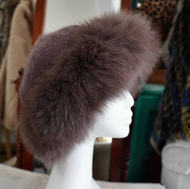 Eine Schöne Fuchspelz Getrimmte Gefilzte Wollmischung Wintermütze. - Erhältlich in 4 Farben Zeitloser Stil & Wärme Eine Schöne Fuchspelz Getrimmte Gefilzte Wollmischung Wintermütze. - Erhältlich in 4 Farben Zeitloser Stil & Wärme von BeautifulhidesCo