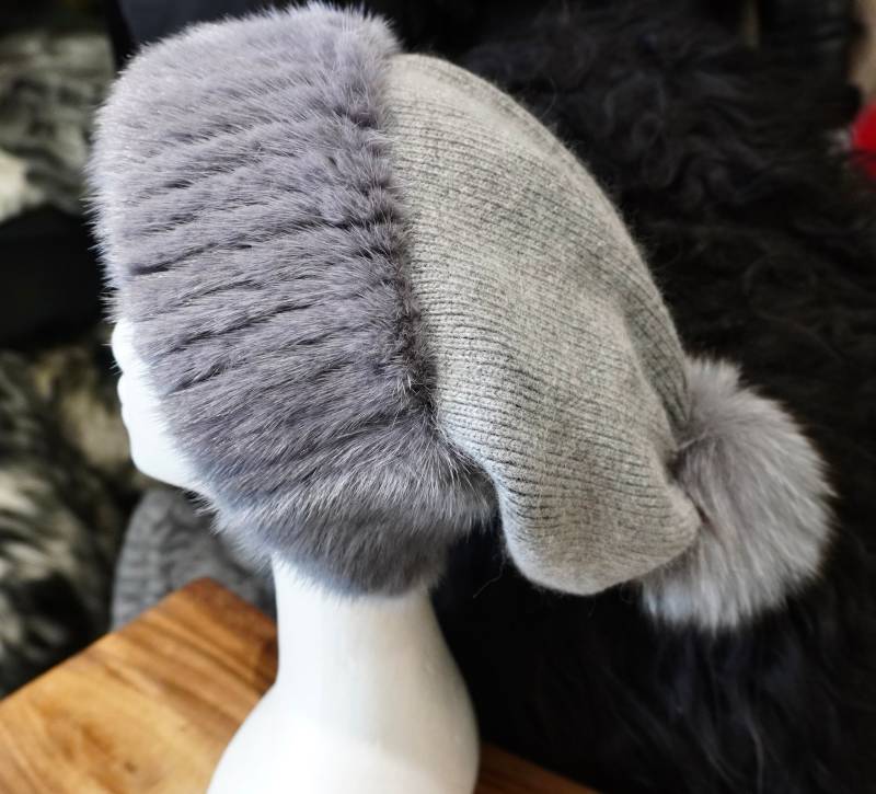 Reine Merino Wolle Mütze Mit Einem Nerzrand Und Fuchs Pelz Pompom - Bleiben Sie Warm Stil von BeautifulhidesCo