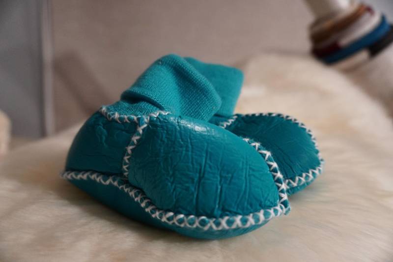 Wunderschöne Türkis Shearling Gefütterte Super Weiche Leder Booties, Die Tatsächlich An Bleiben Wunderschöne Türkis Shearling Gefütterte Super Weiche Leder Booties, Die Tatsächlich An Bleiben von BeautifulhidesCo