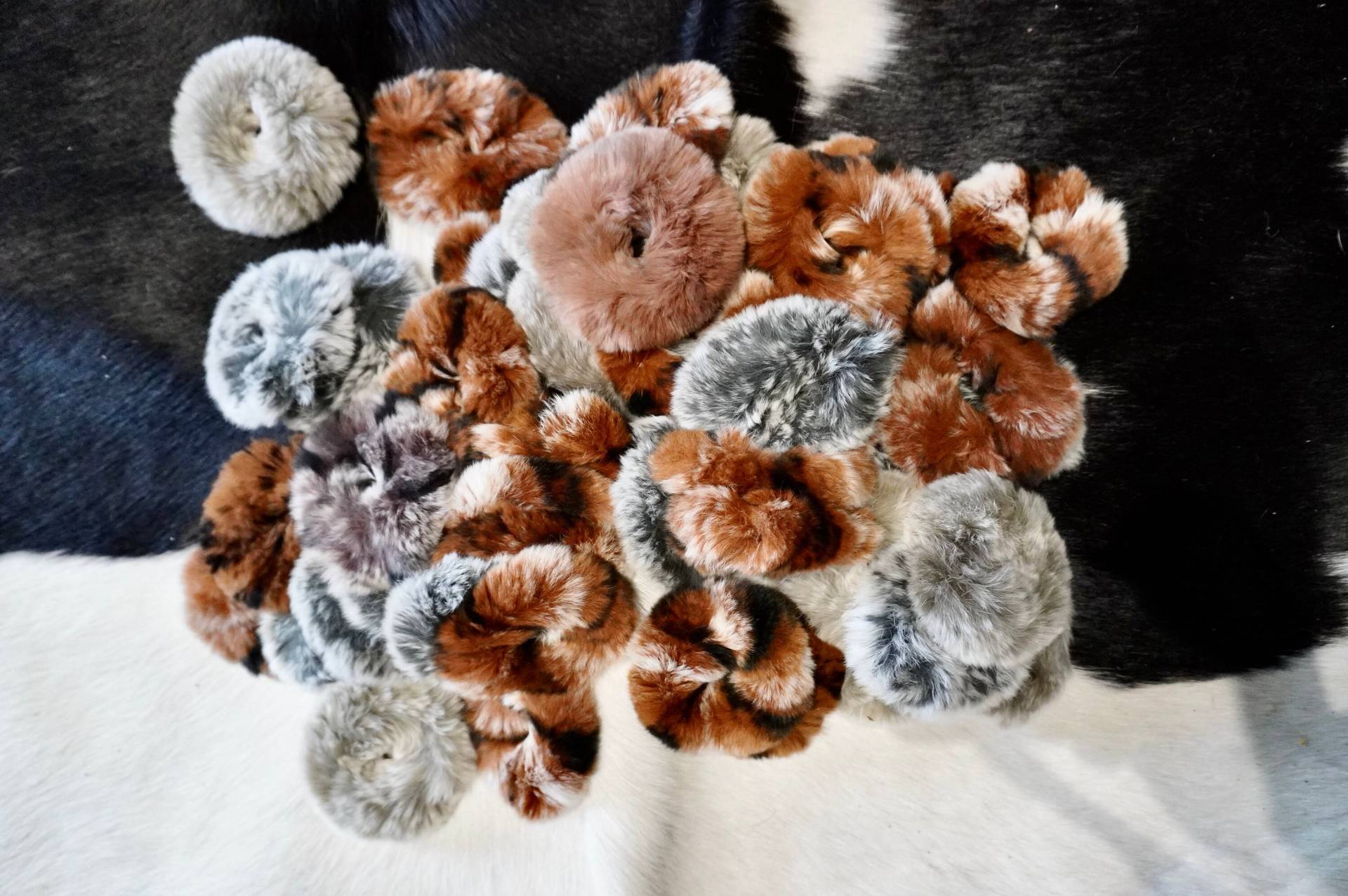 Wunderschöner Winter Fun - Pelz Scrunchies Mix & Match Vervollständige Den Look von BeautifulhidesCo