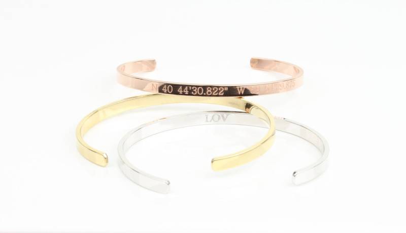 Armreif Koordinaten Armbänder, Personalisierter Name Gold Roségold Silber Gps Armbänder. Namensschild Armband. Brautjungfern Hochzeitsgeschenk von BeautizJewelry