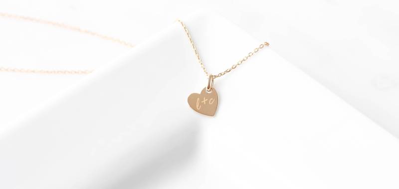 18K Gold Herzkette Personalisierter Anfangsanhänger, Zierliches Liebesgeschenk von BeautizJewelry