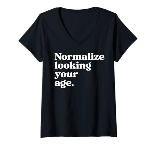Damen Normalisieren Sie das Aussehen Ihres Alters, Schönheit Altern mit Vertrauen T-Shirt mit V-Ausschnitt Damen Normalisieren Sie das Aussehen Ihres Alters, Schönheit Altern mit Vertrauen T-Shirt mit V-Ausschnitt von Beauty Acceptance No Standards or Edits