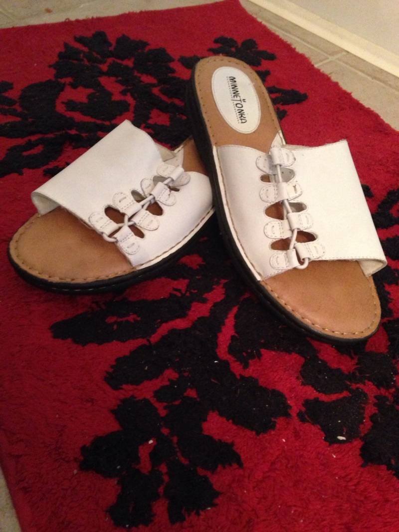 Vintage 1990's Weiße Leder Minnetonka Flache Mules Damen Größe 12W Usa von BeautyLady