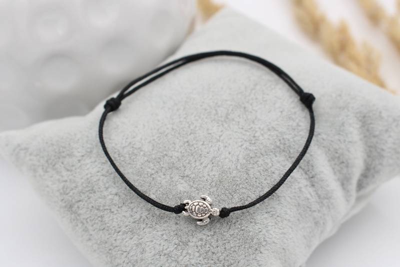Makramee Armband Schildkröte in Gold-, Silber - Oder Rosegoldfarben Mit Schiebeknoten Verschluss Verstellbar Makramee Armband Schildkröte in Gold-, Silber - Oder Rosegoldfarben Mit Schiebeknoten Verschluss Verstellbar von BeautysartDesign