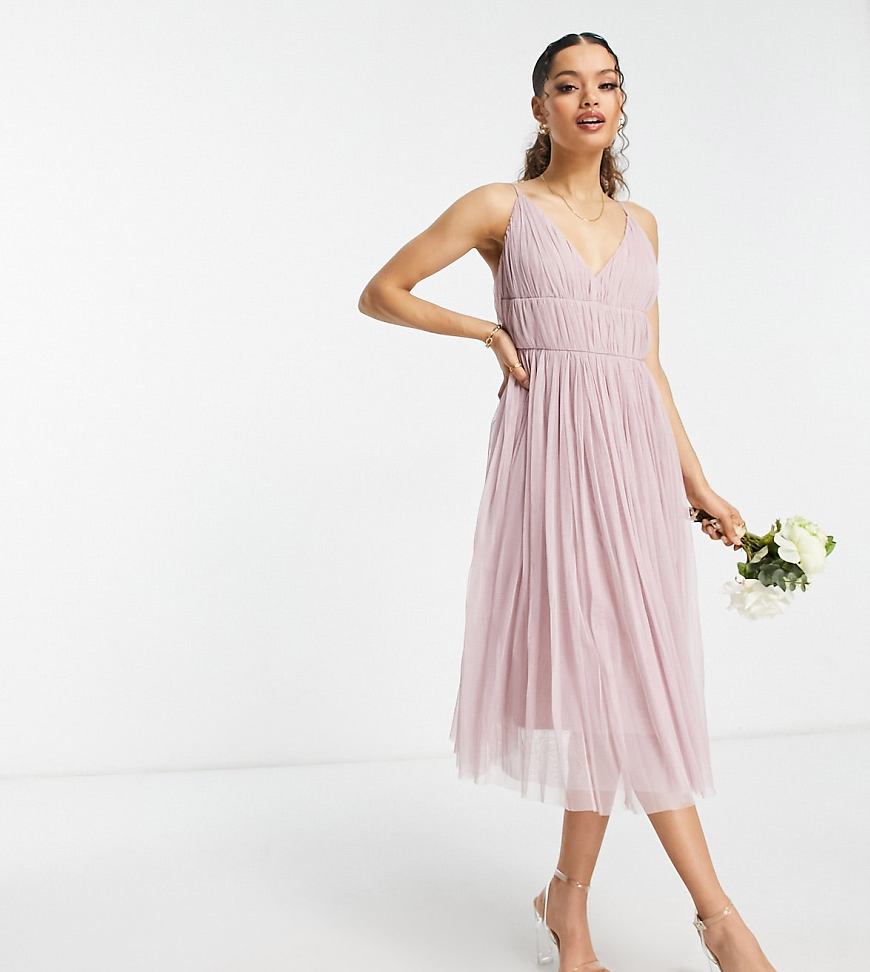 Beauut Petite - Bridesmaid - Mehrlagiges Midikleid aus Tüll in Eisrosa von Beauut