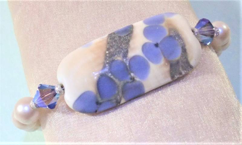 Armband "Versilbert Tinte Garten" Murano Glas Bead, Weiß Glanz Glasperlen, Tansanit Ab 2 X Swarovski Crystal & Sterling Silber Akzente von BeauxArtsbyCynthia