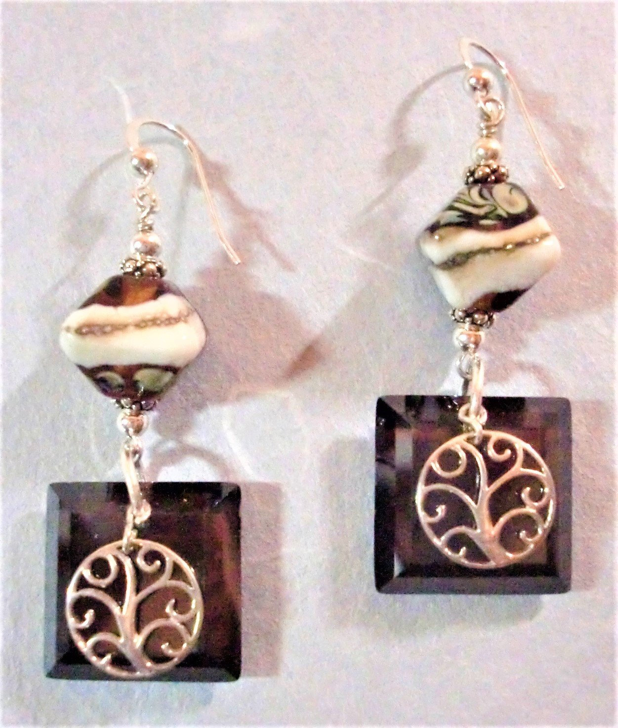 Ohrringe "Kaffee & Creme" Glasperlen, "Kaffee" Platz Glasfliesen, Baum Charms Aus Sterling Silber, Ss Perlen Und Französisch Haken von BeauxArtsbyCynthia